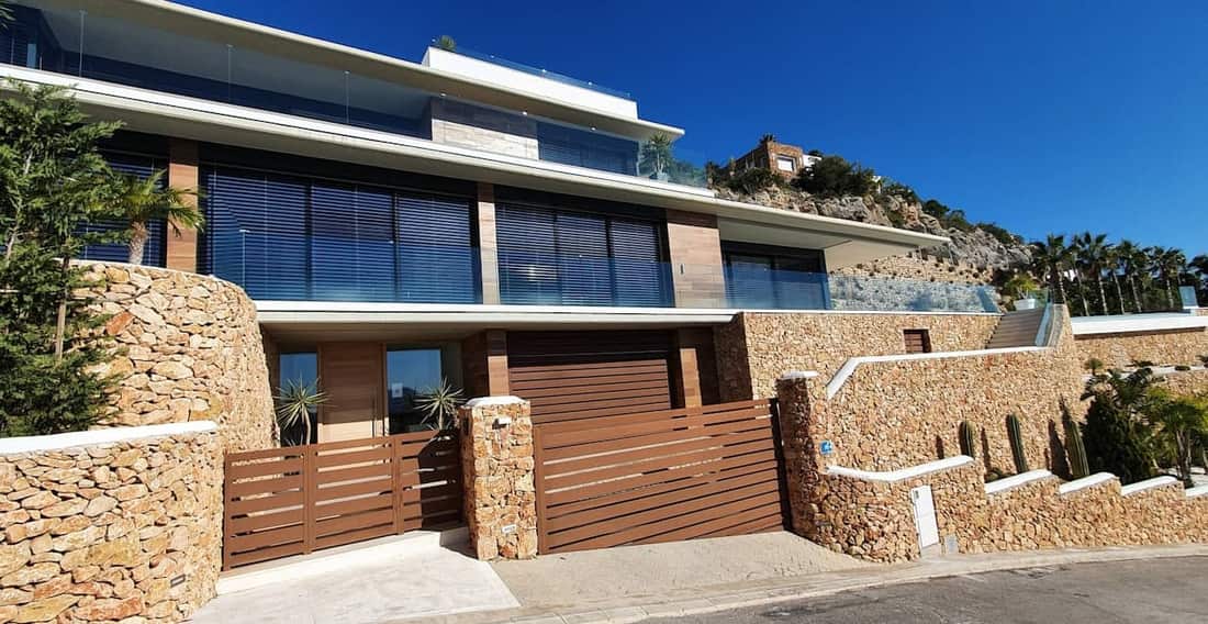 Elegant Mansion in Andorra la Vella Gardens